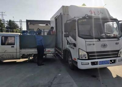 消除道路隱患，市交通運輸執法局查處非法液化石油氣運輸